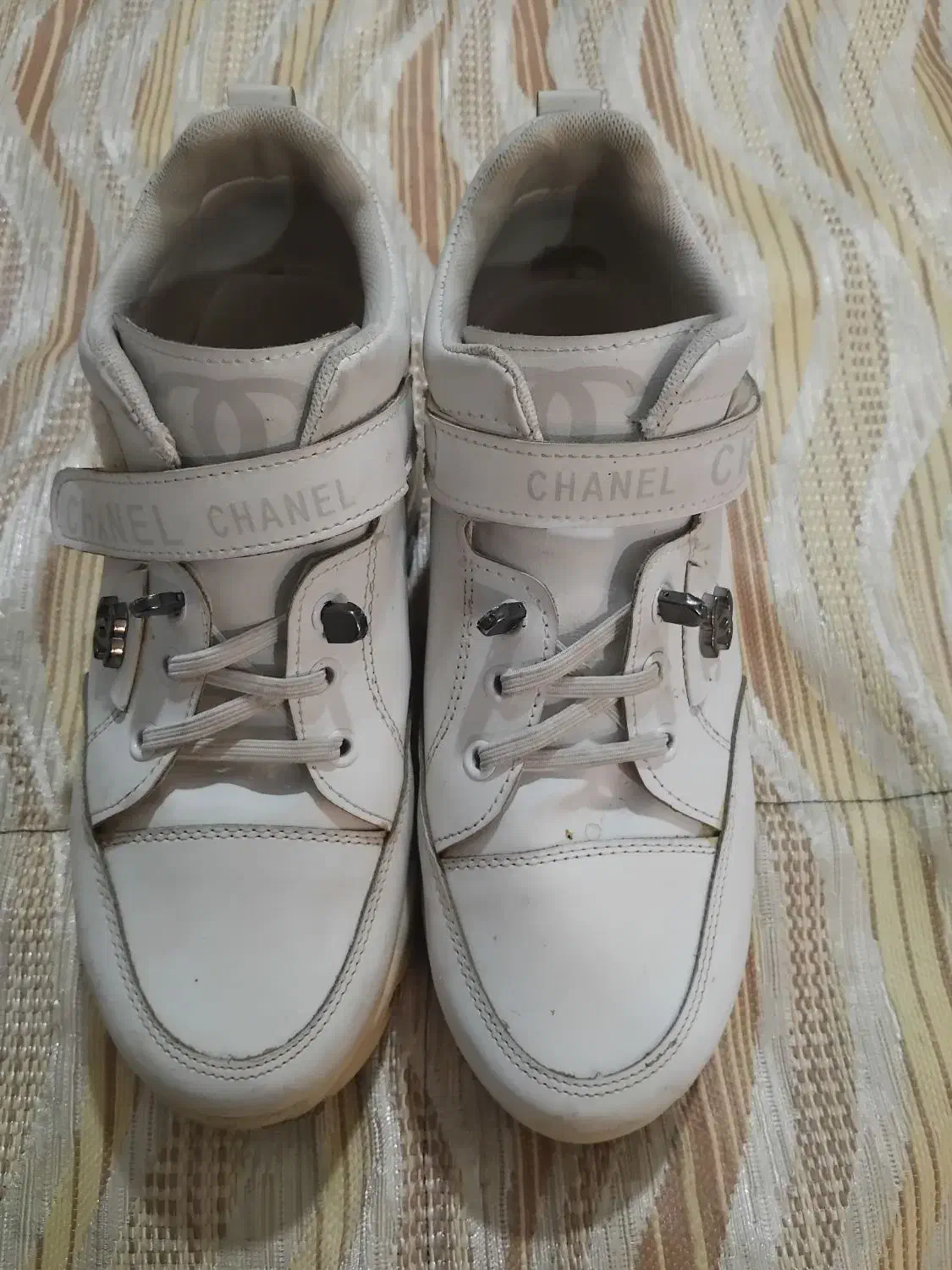 کتونی شیک|کیف، کفش، کمربند|پیشوا, |دیوار