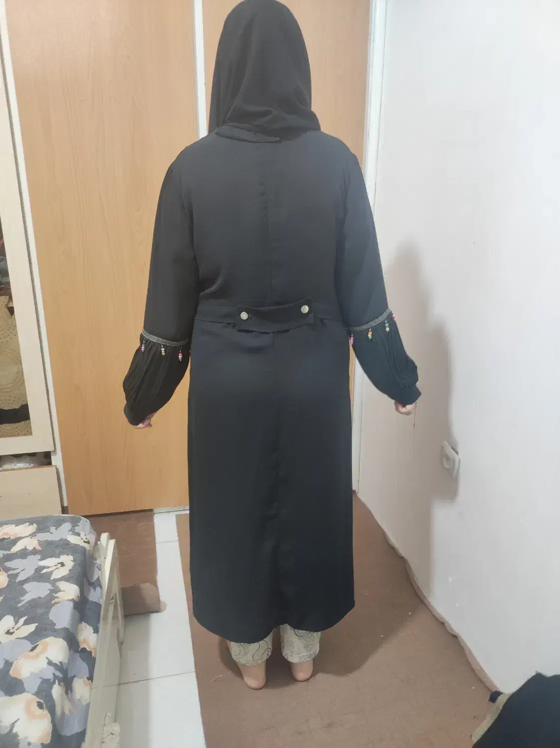 مانتو|لباس|مشهد, پورسینا|دیوار