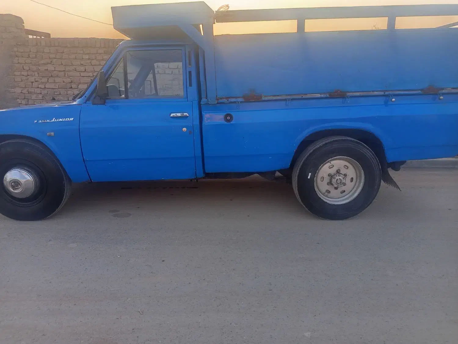 نیسان مدل ۸۱|خودرو سواری و وانت|مشهد, شهید احمدی روشن|دیوار