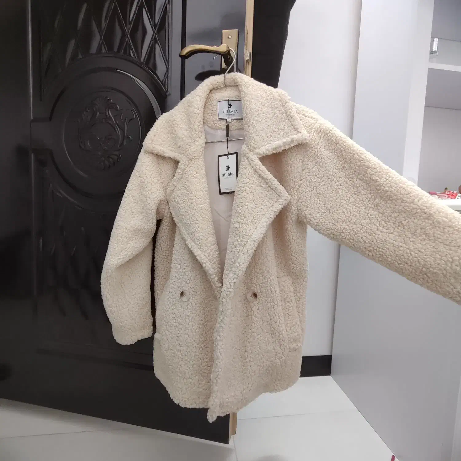 پالتو|لباس|قم, شاه سید علی|دیوار