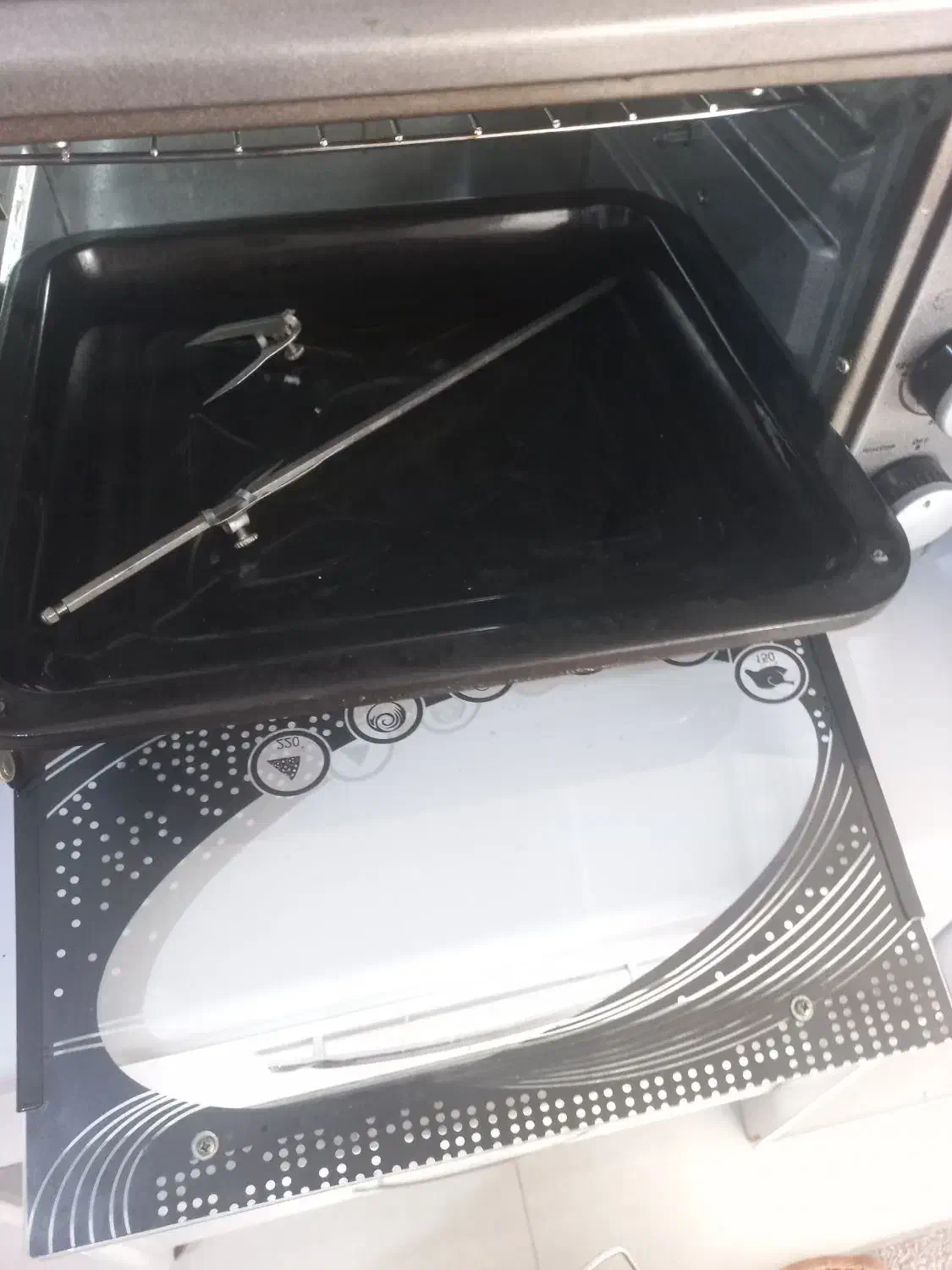 توستر کاملا سالم|اجاق گاز و لوازم برقی پختوپز|صحنه, |دیوار