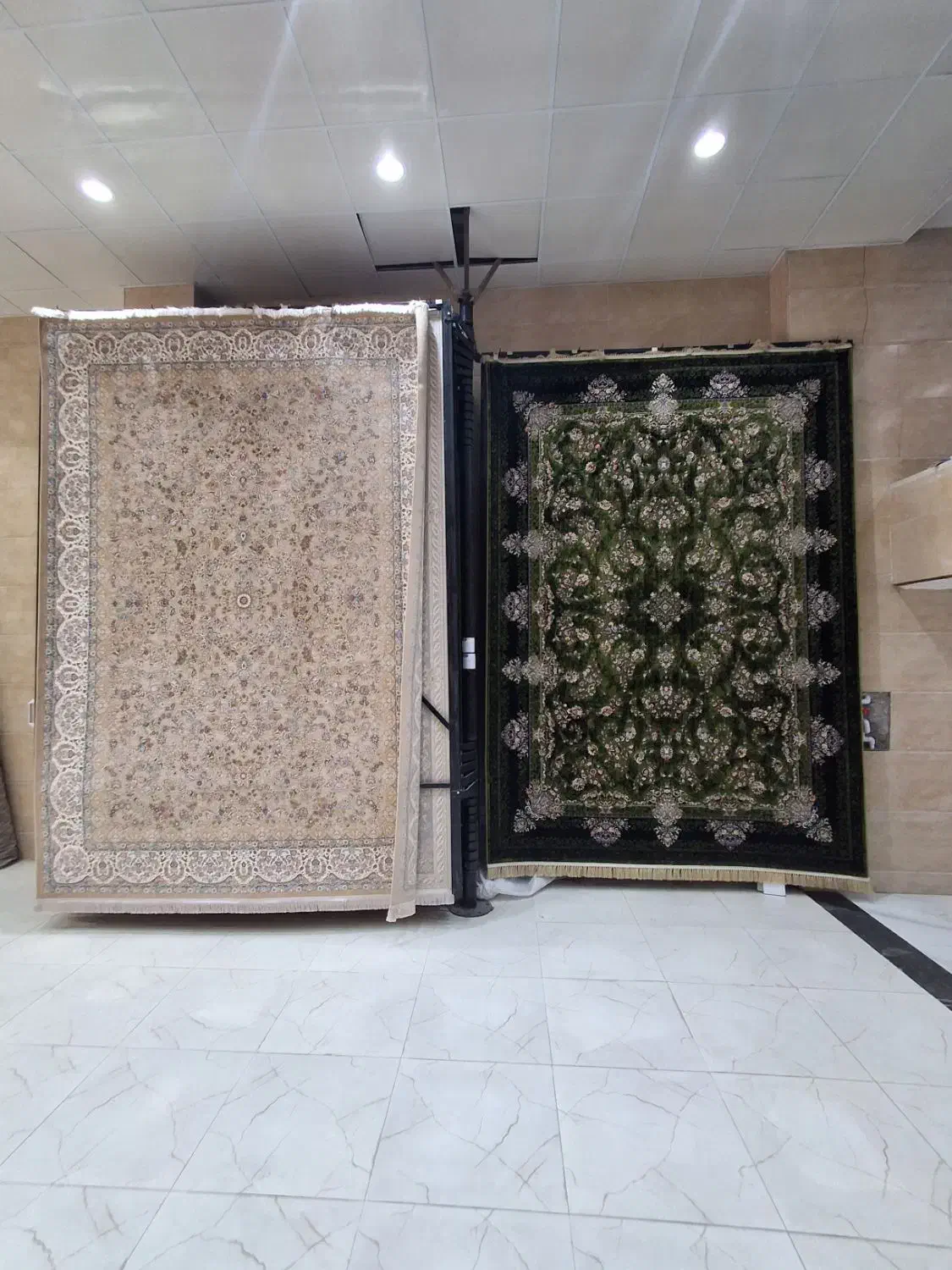 فرش ارزان میخوای قلات شهرفرش حدادی ۶۰٪درصد تخفیف|فرش|شیراز, قلات|دیوار