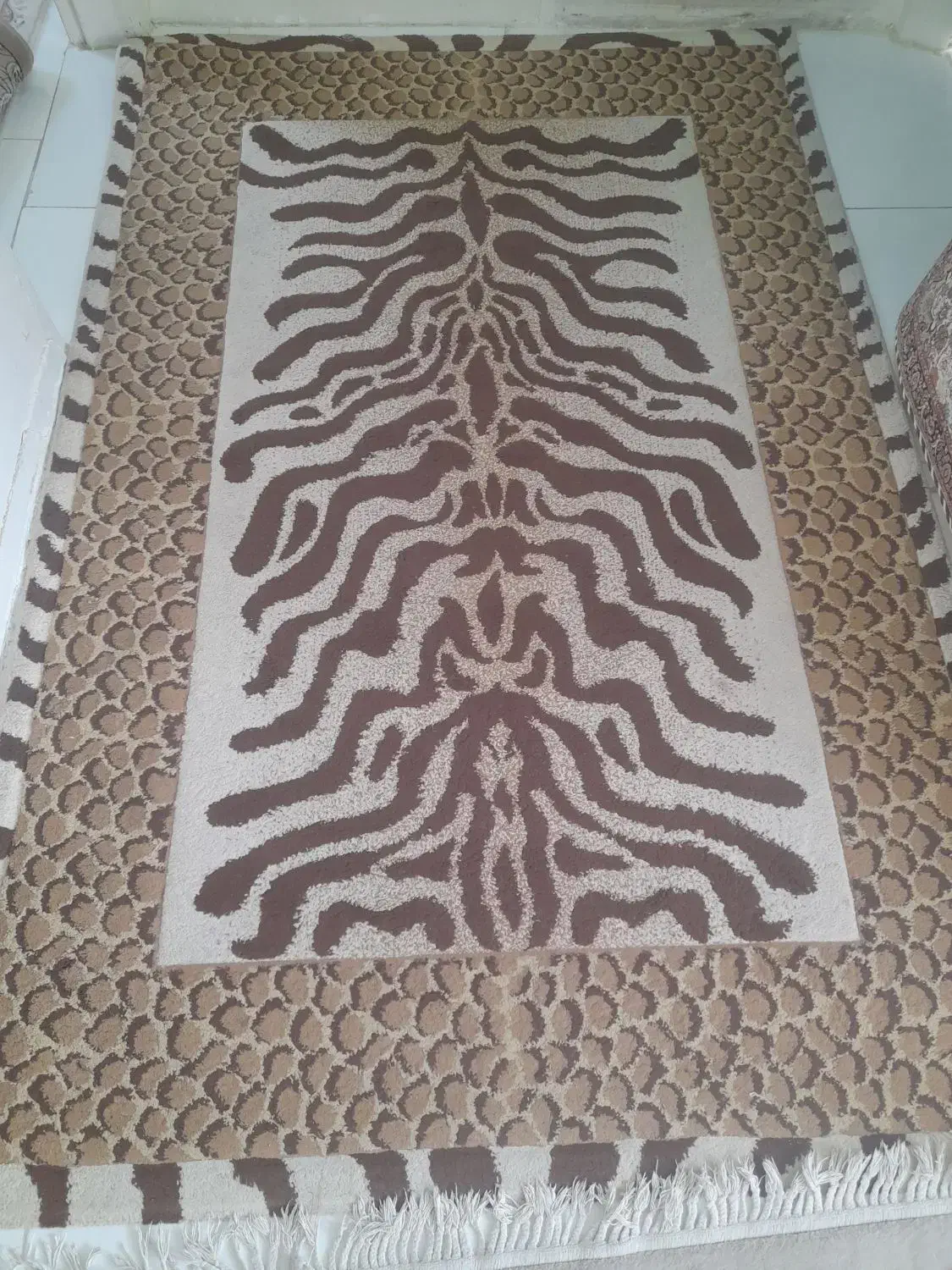 فرش گلیم|گلیم، جاجیم، گبه|اندیشه, اندیشه فاز ۲|دیوار