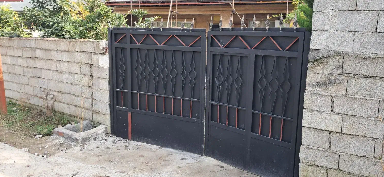 درب یا دروازه حدود ۳ متر|مصالح و تجهیزات ساختمان|اسالم, |دیوار