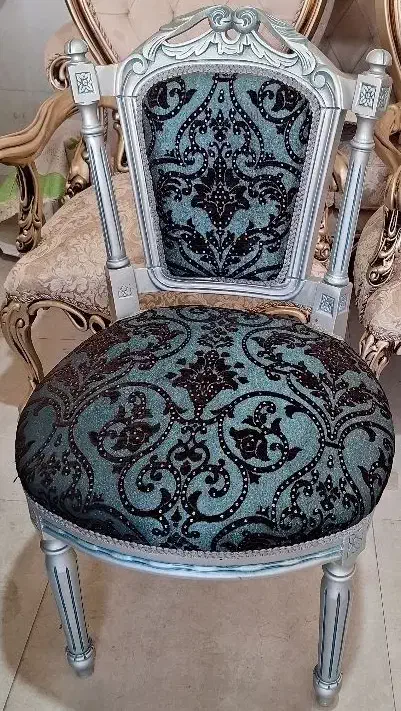 مبل ۷نفره بسیار تمیزوسالم.فروش فوری فقط ۸میلیون|مبلمان خانگی و میز عسلی|ملایر, |دیوار