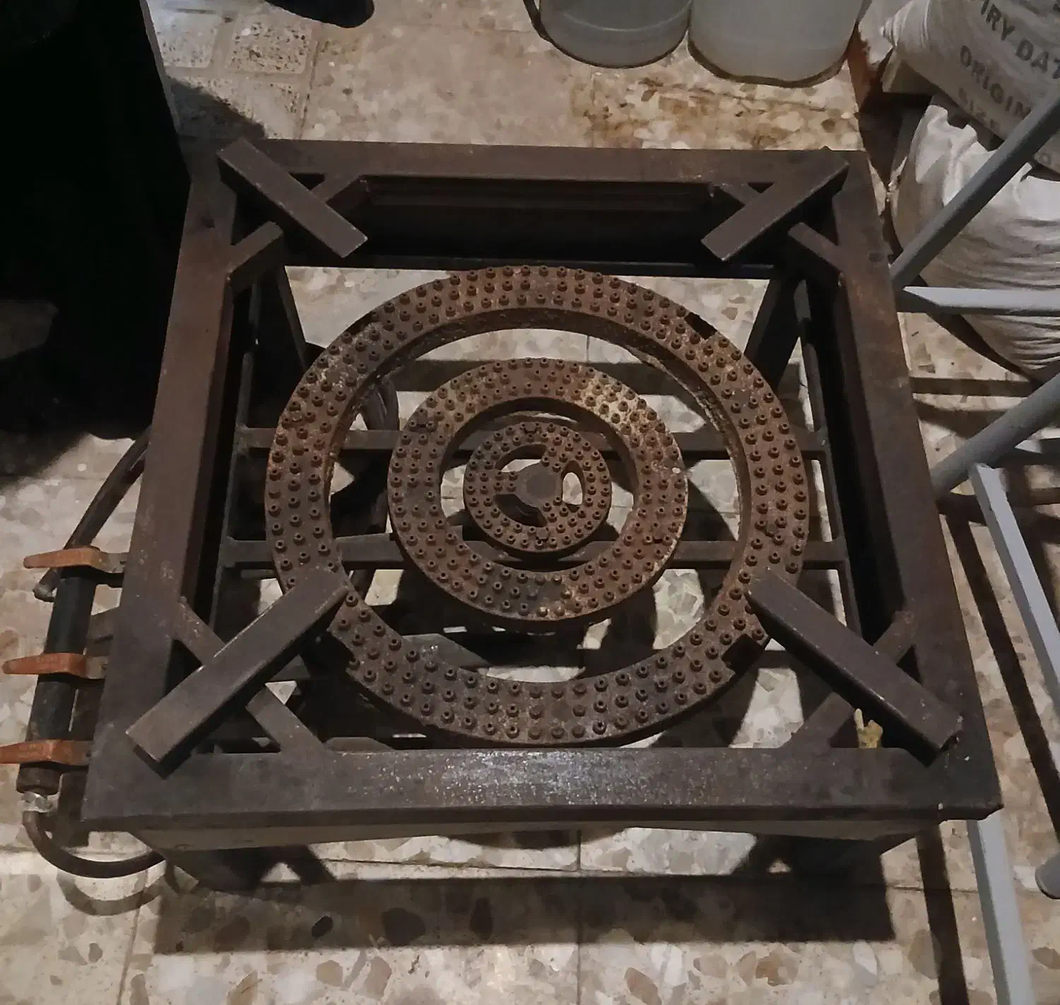 اجاق گاز دست ساز کاملا سالم|اجاق گاز و لوازم برقی پخت‌وپز|تاکستان, |دیوار