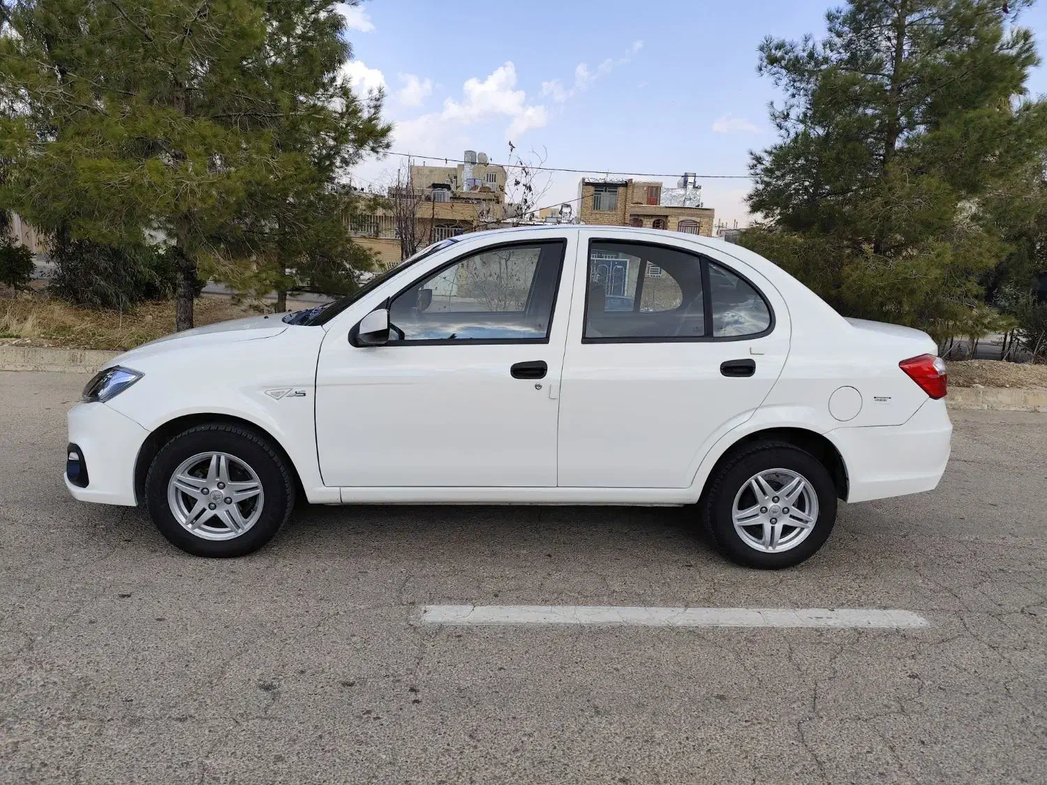 ساینا sمدل ۱۴۰۳|خودرو سواری و وانت|شیراز, میانرود|دیوار