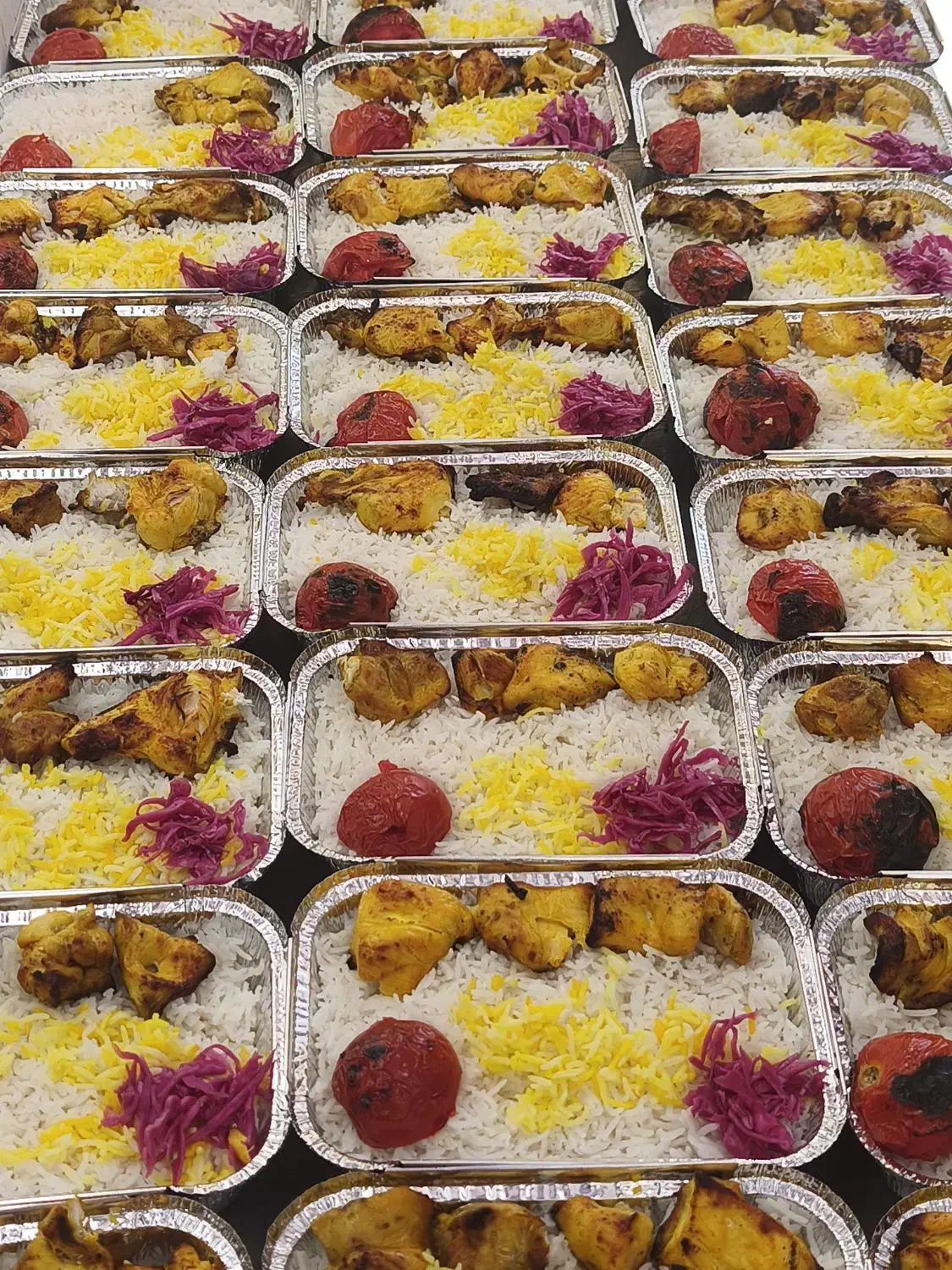 نیرو خانم محدوده درخت سبز برای آشپزخانه|استخدام خدمات فروشگاه و رستوران|کیش, |دیوار