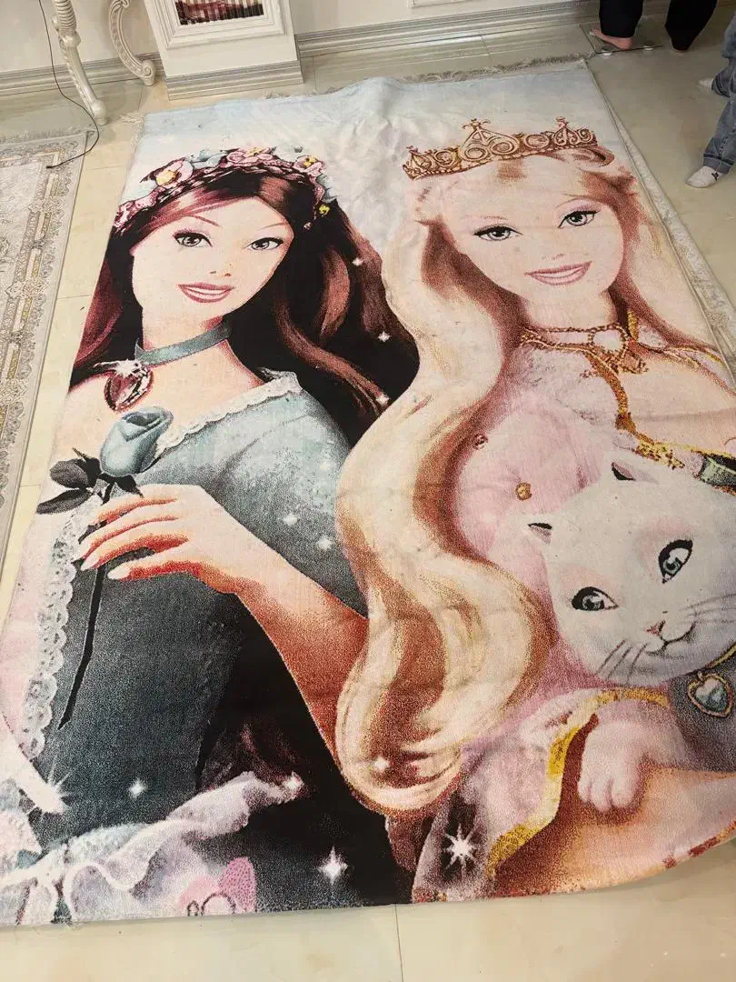 دو تخته فرش در حد نو|فرش|تهران, خواجه نظام الملک|دیوار