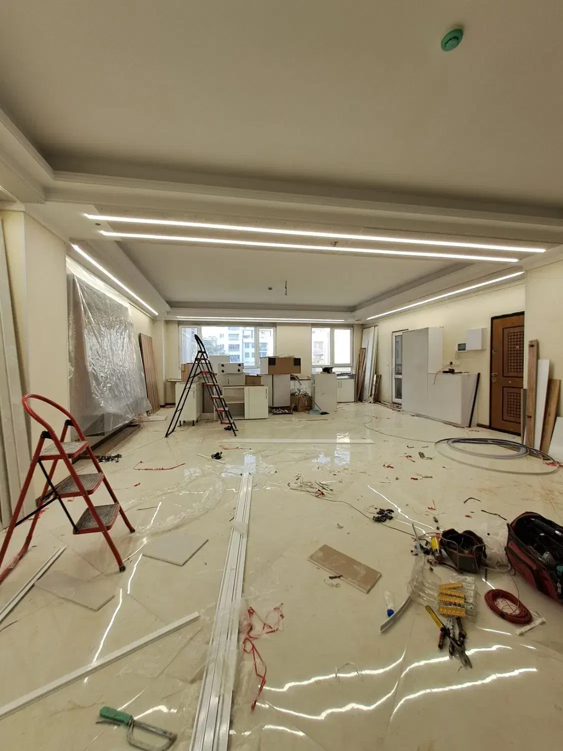 برقکار نیمه ماهر و ماهر برق کار|استخدام معماری، عمران و ساختمانی|تهران, پونک|دیوار