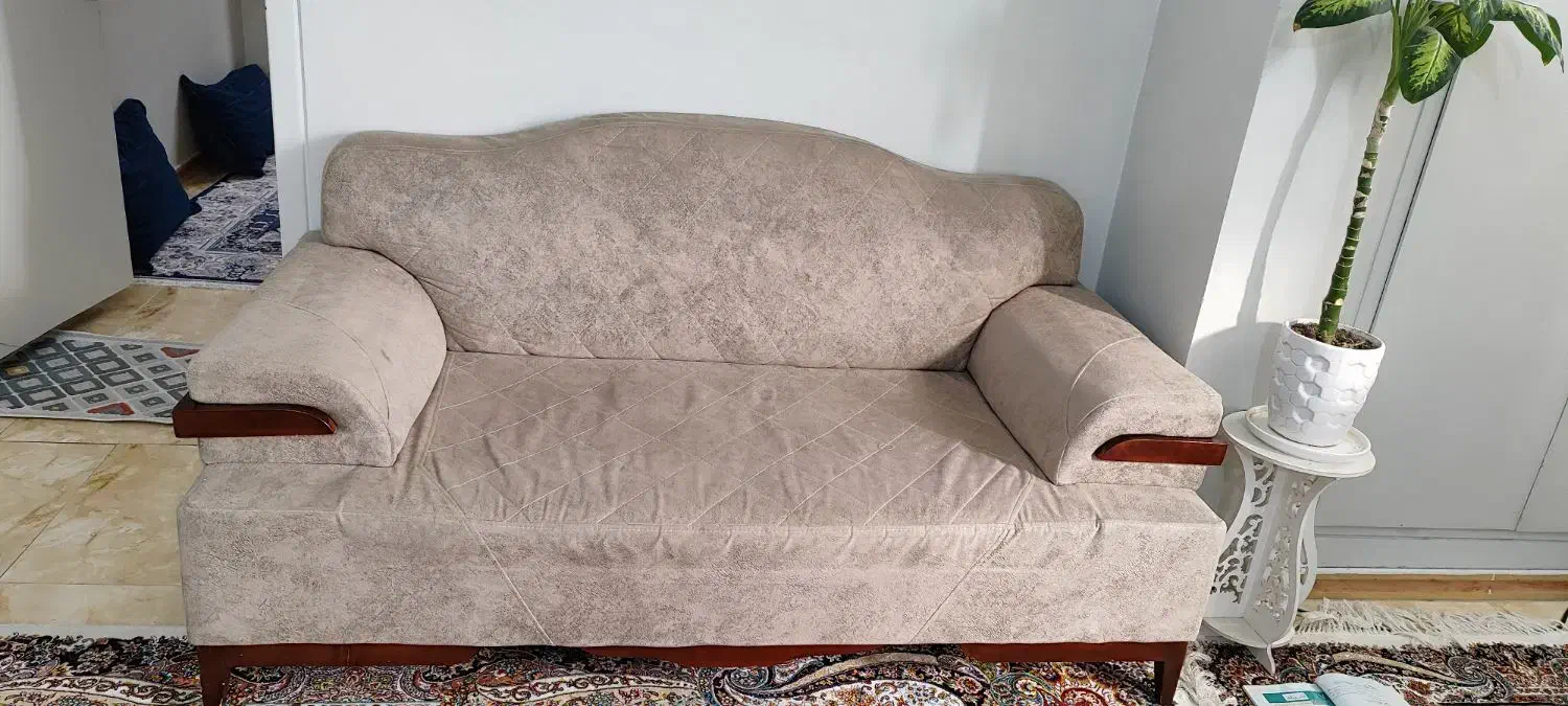 مبلمان راحتی هفت نفره، میز تلویزیون|مبلمان خانگی و میز عسلی|تهران, شهرک امام خمینی|دیوار