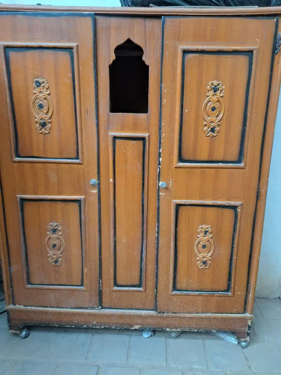 کمد|جاکفشی، کمد، دراور|یزد, |دیوار