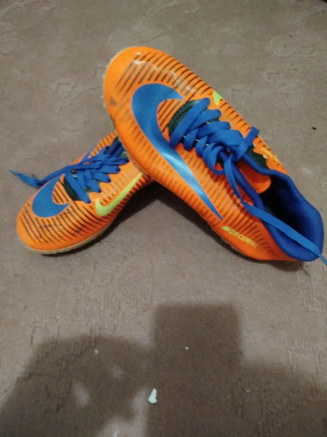 کفش چمنی|کیف، کفش، کمربند|خمینیشهر, |دیوار