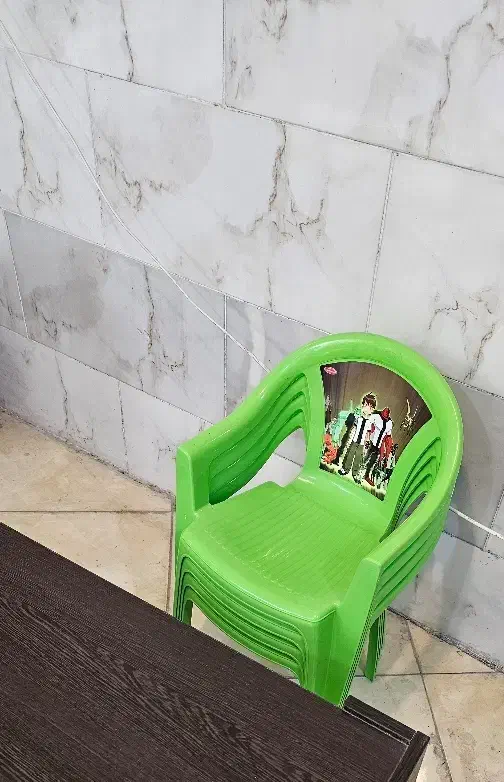 میز و صندلی مناسب مهدکودک و آموزشگاه|اسباب و اثاث بچه|فیروزآباد (فارس), |دیوار