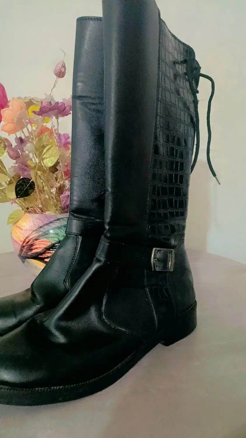 پوتین|کیف، کفش، کمربند|خرم‌آباد, |دیوار