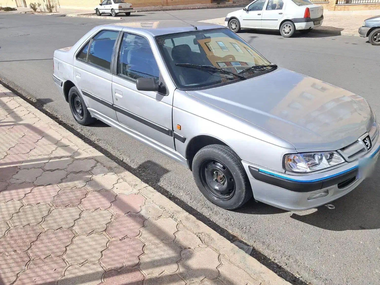 پارس  مدل ۸۵  کم کار|خودرو سواری و وانت|فولادشهر, B4|دیوار