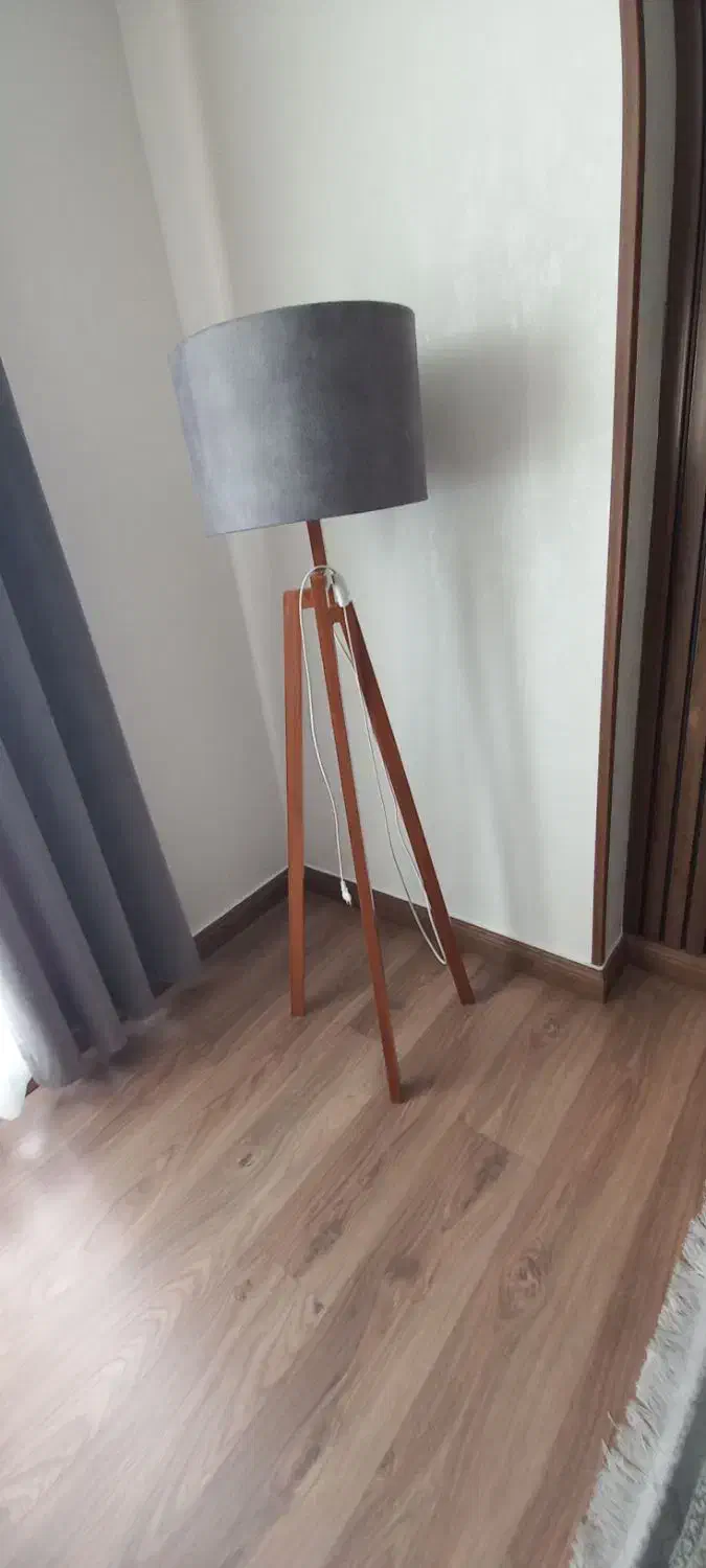 آباژور ، پایه چوبی|چراغ خواب و آباژور|تهران, شهرک چیتگر|دیوار