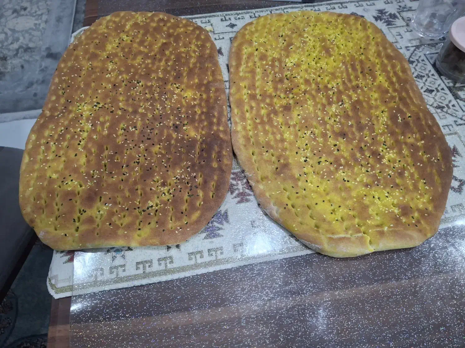 نان بربری خانگی|خوردنی و آشامیدنی|رشت, پل تالشان|دیوار