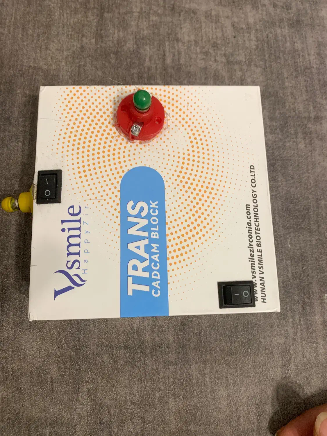 یک عدد چراغ هوشمند|لامپ و چراغ|ارومیه, |دیوار