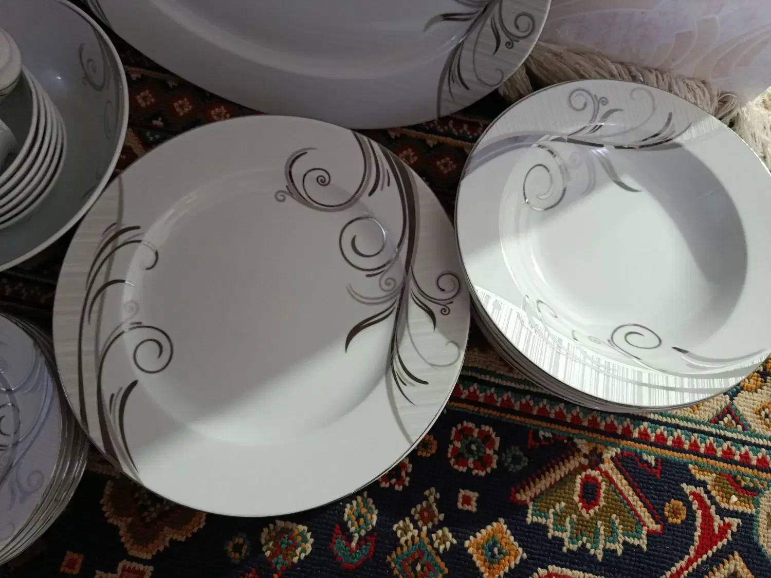 سرویس چینی 6نفره تقدیس کامل نو نو|ظروف سرو و پذیرایی|سبزوار, مدرس|دیوار