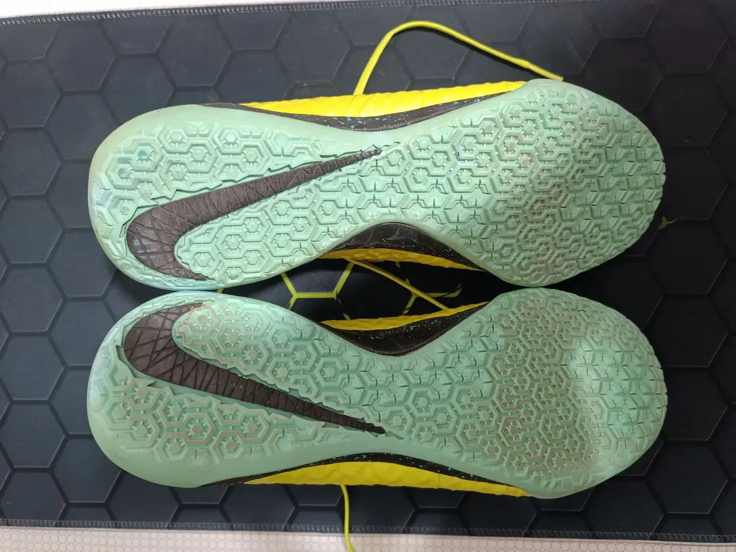 کتونی سالنی نایک فانتوم فوتسال سایز 40|ورزش‌های توپی|الوند, |دیوار