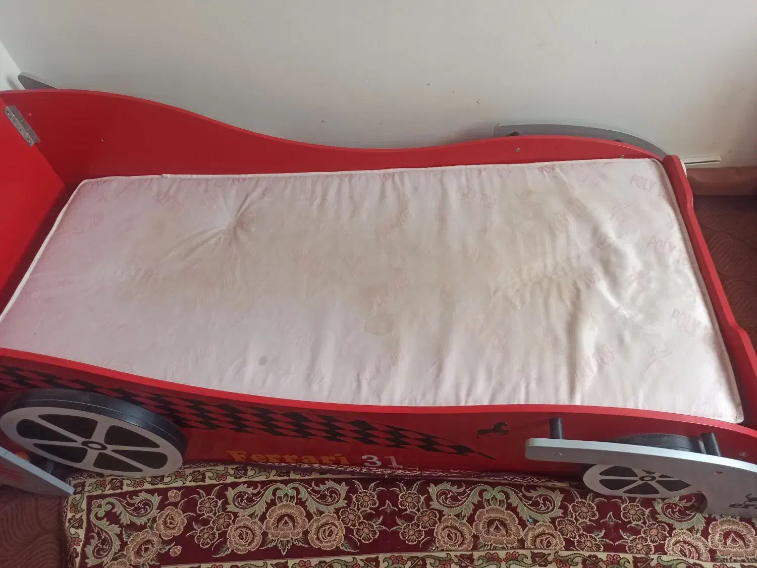 تخت خواب یک نفره|تخت و سرویس خواب|گلبهار, شهر جدید گلبهار|دیوار