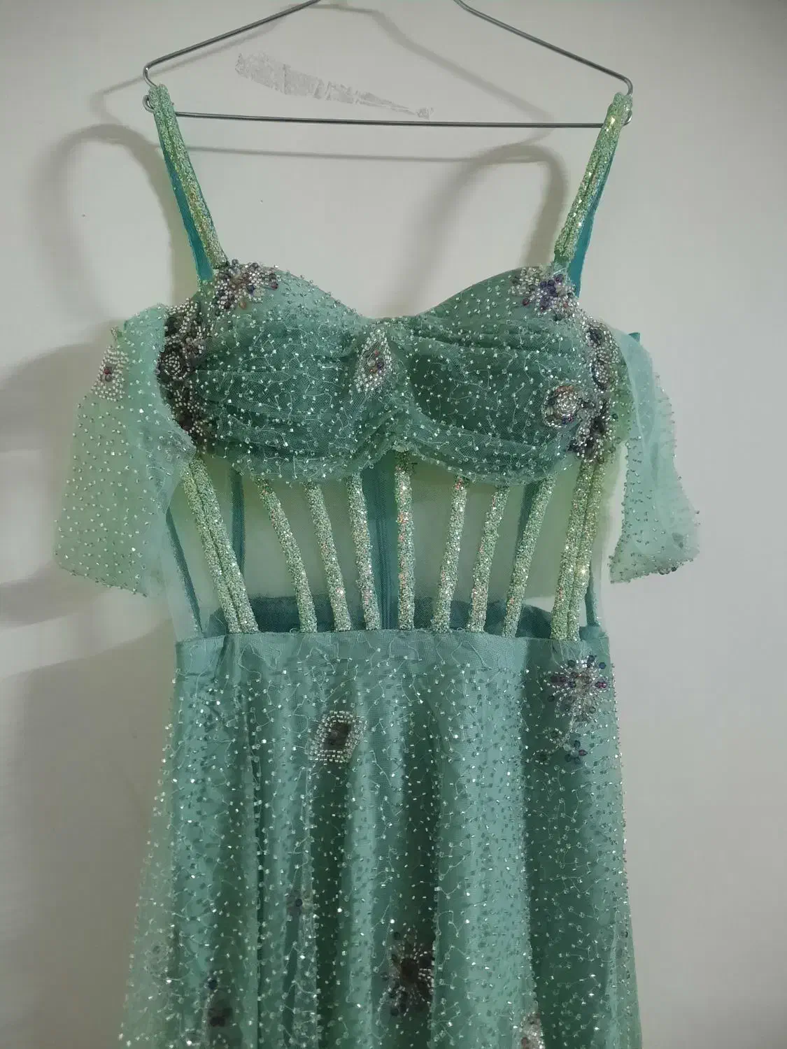 لباس مجلسی|لباس|یزد, |دیوار