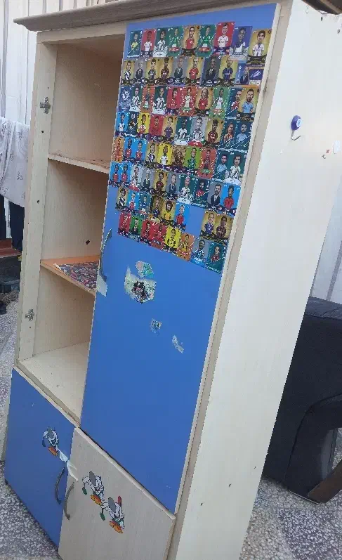 کمد بچه تمام mdf و مبل چرم تک نفره|اسباب و اثاث بچه|بهبهان, |دیوار