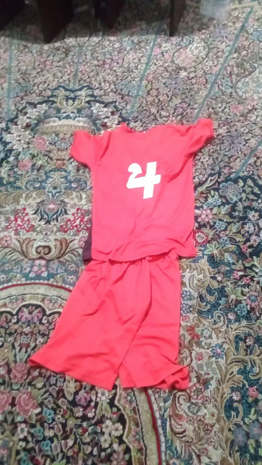 لباس فوتبالی|لباس|درگز, |دیوار