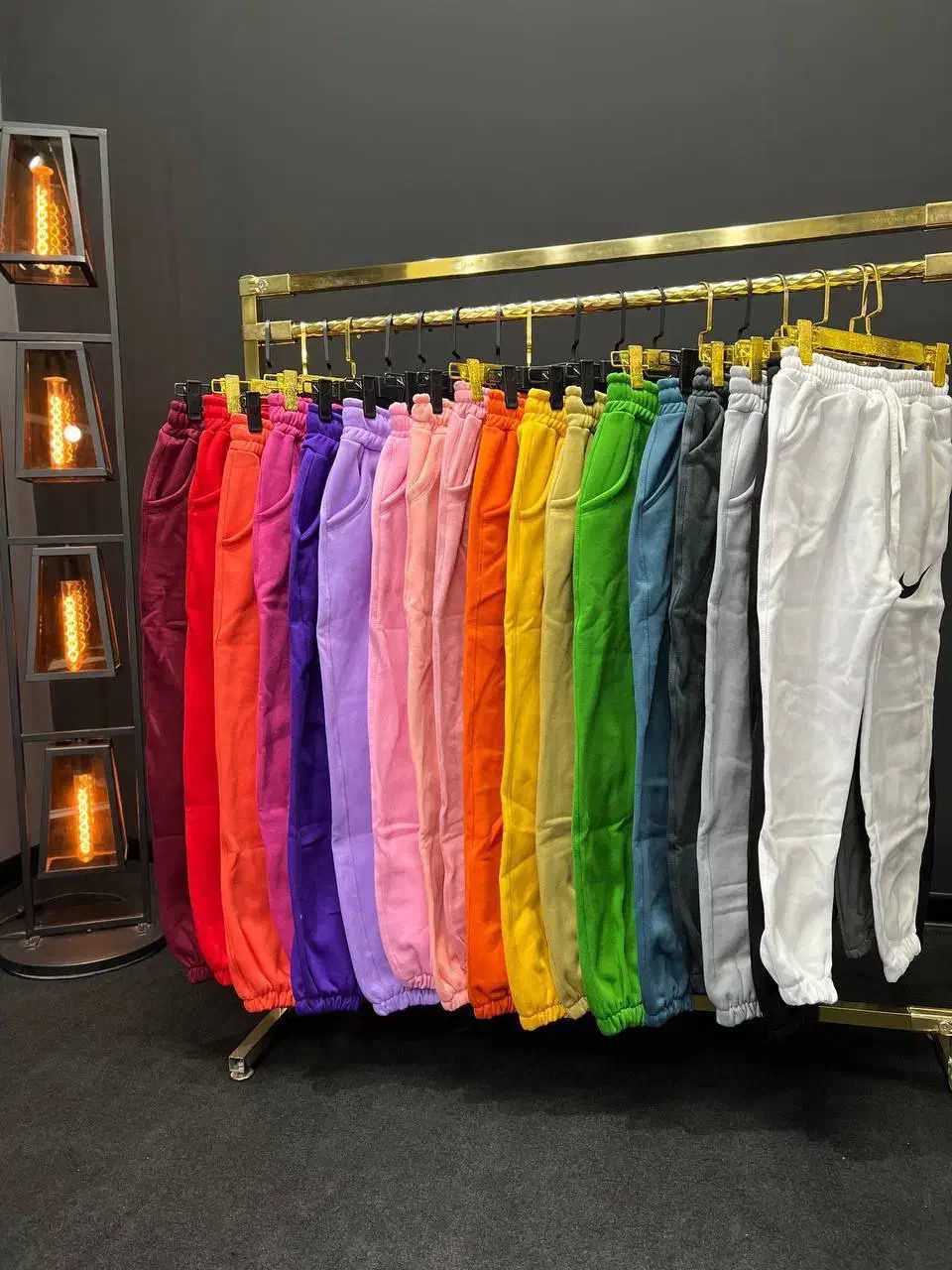 جاگر دورس خار خورده|لباس|قم, سالاریه|دیوار