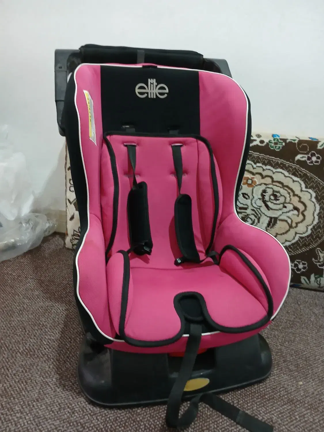 صندلی کودک|تخت و صندلی بچه|رشت, آب و برق|دیوار