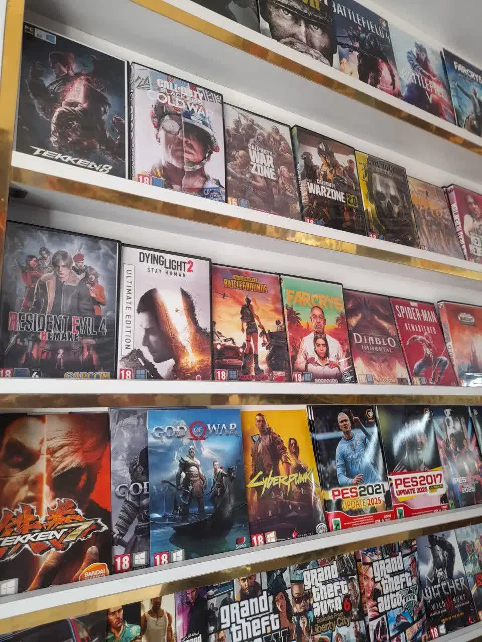 انواع بازی های سونی و ایکس باکس و کامپیوتر|کنسول، بازی ویدئویی و آنلاین|قم, شهرک امام حسن|دیوار