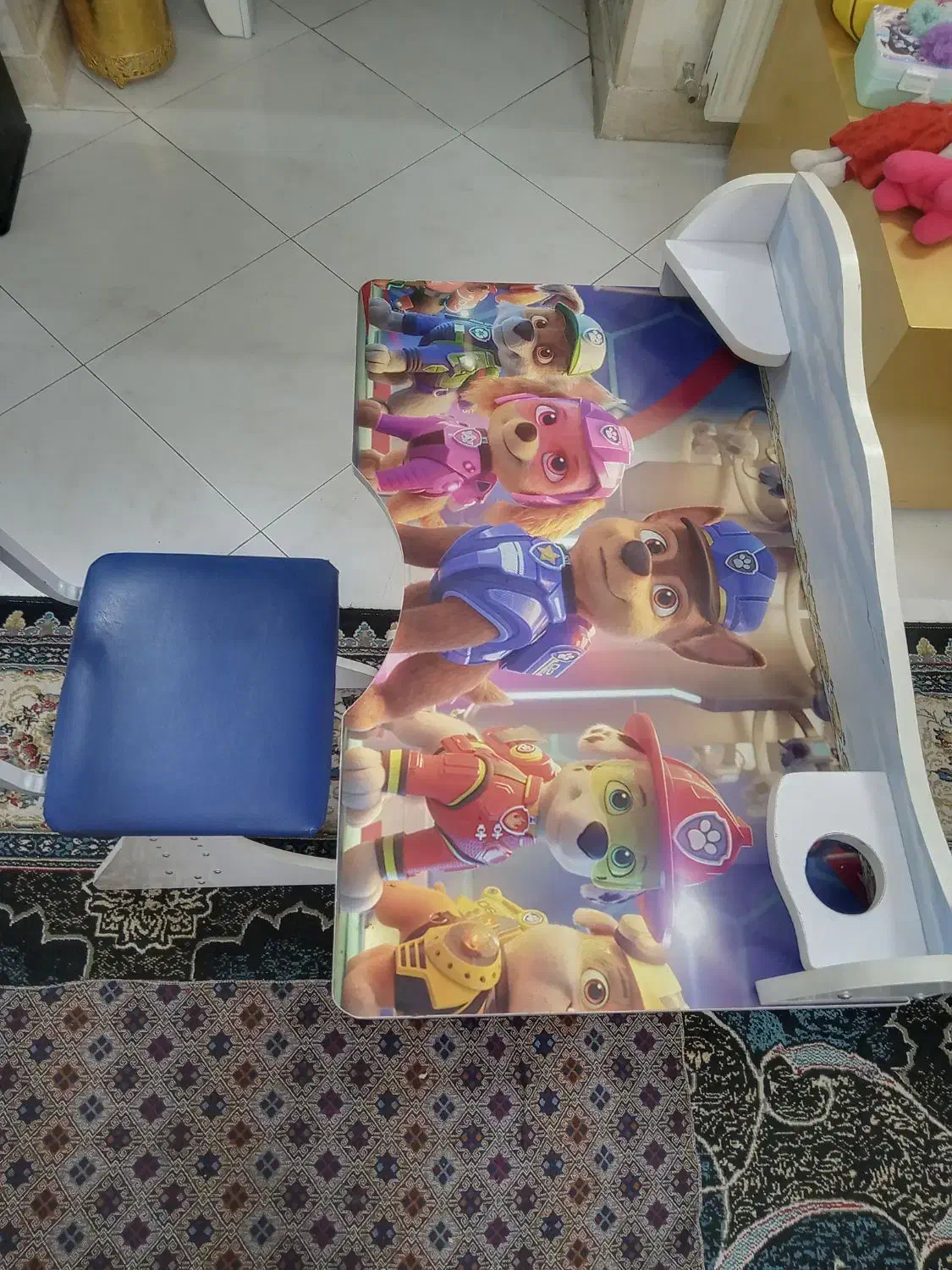 میز تحریر کودکانه در حد قابل قبول|میز تحریر و کامپیوتر|مشهد, الهیه|دیوار