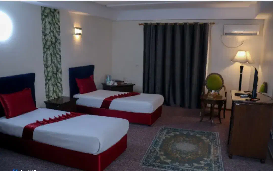 استخدام نیرو در هتل ۵ ستاره|استخدام اداری و مدیریت|اسکو, |دیوار