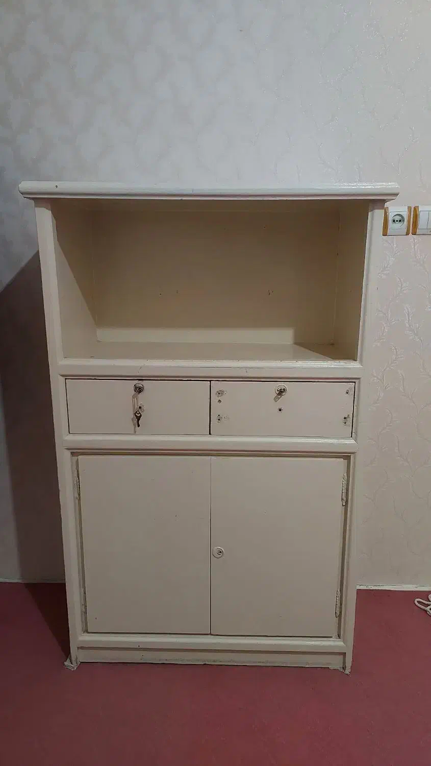 کمد قدیمی|جاکفشی، کمد، دراور|میانه, |دیوار