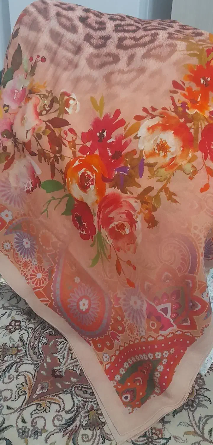 فروش گردنبند. چارقد پشم|بدلیجات|گنبد کاووس, |دیوار