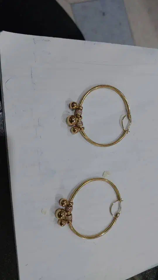 گوشواره 11گرم دستبند /18/5گرم 200 بالای تابلو|جواهرات|کازرون, |دیوار