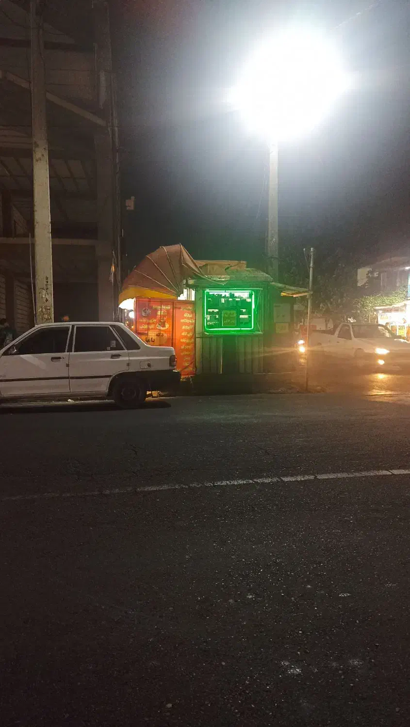 دکه یا کیوسک مطبوعاتی بر خیابان اصلی.فروش ومعاوضه|فروش مغازه و غرفه|رشت, فلسطین|دیوار