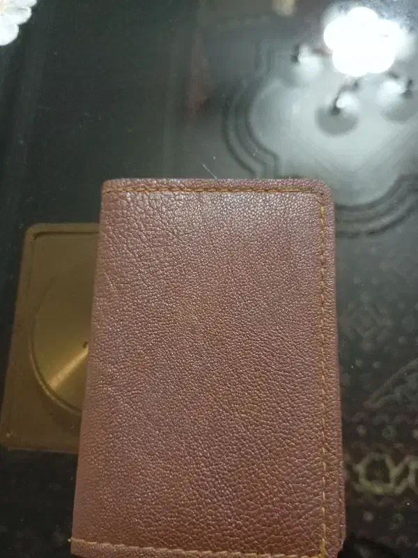 مدارک گم شده بنام اردشیر عبداله زاده|اشیا|کوهسار (آذربایجان), |دیوار