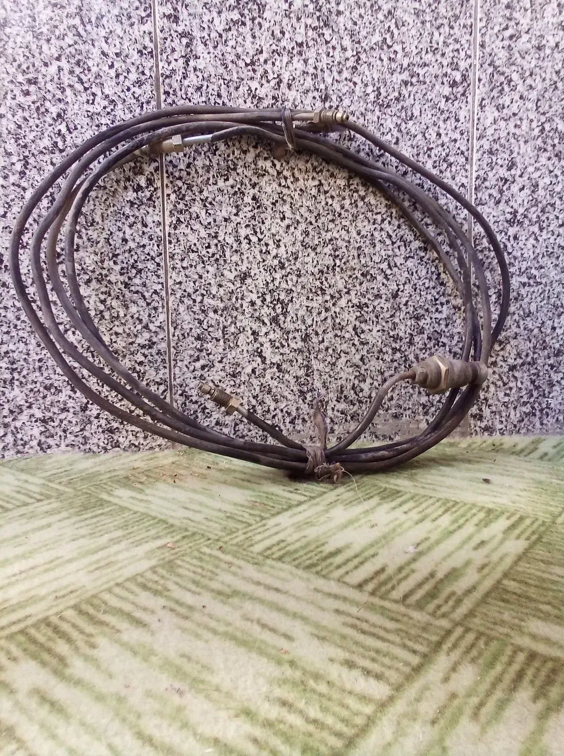 ریگلاتور گاز با لوازم داخل عکس|قطعات یدکی و لوازم جانبی|تربت‌حیدریه, ترمینال|دیوار