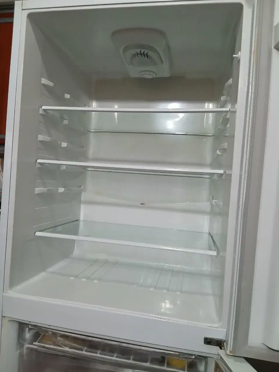 یخچال|یخچال و فریزر|خزل, |دیوار