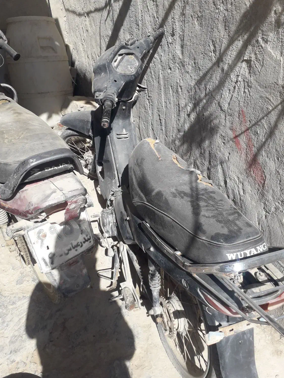 موتور انجین سالم روغن سوزی نداره صفحه برق نداره|موتورسیکلت|قشم, |دیوار