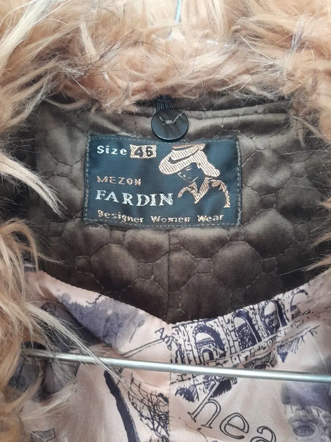 پالتو زنانه مخمل در حد نو  یقه خز|لباس|قدس, شهرک فرزان|دیوار