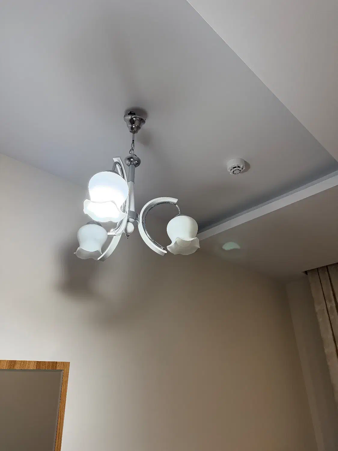 لوستر ۳ شاخه|لوستر و چراغ آویز|تهران, صادقیه|دیوار