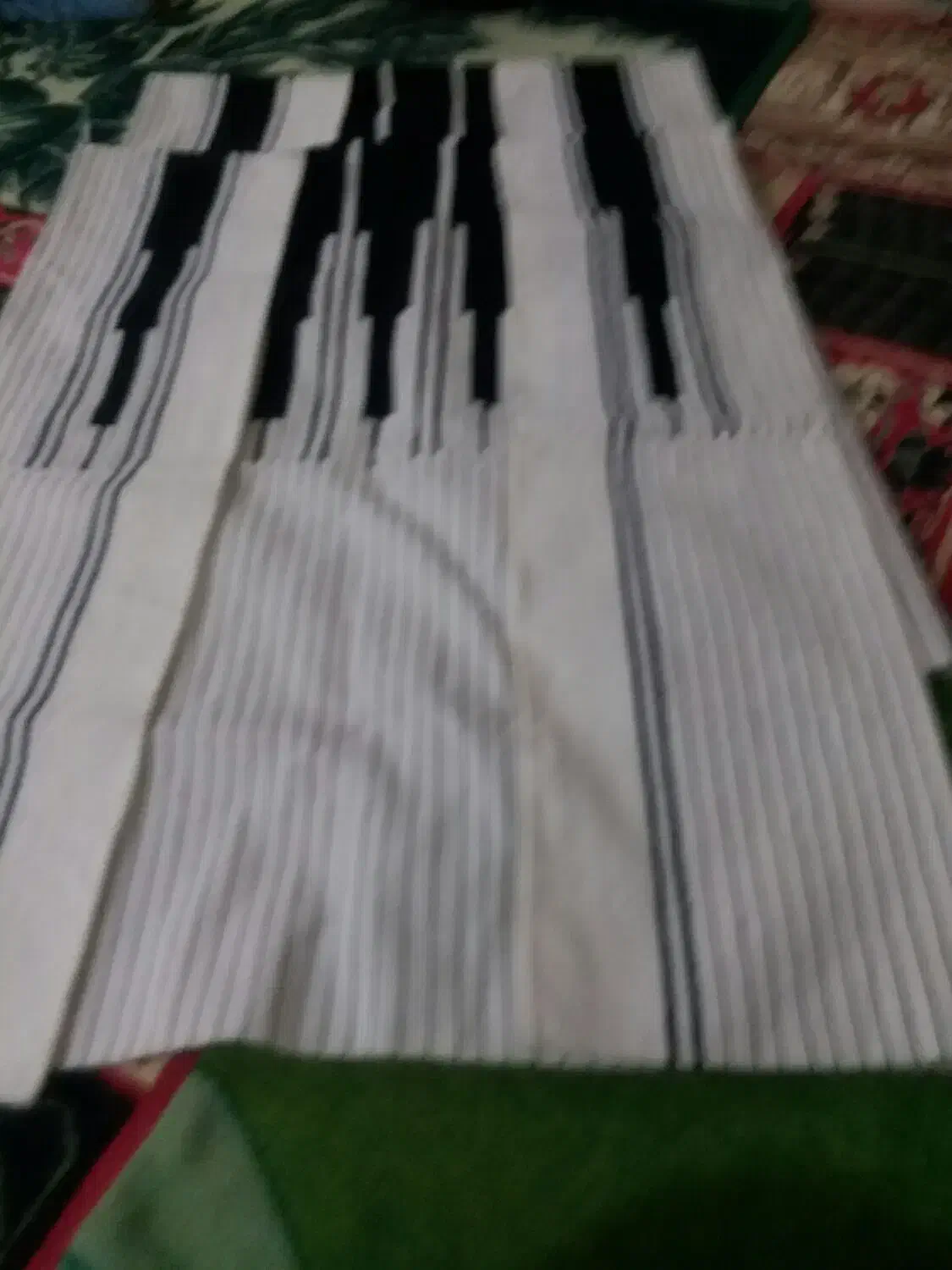 چوقامجلسی نونو|لباس|گتوند, |دیوار