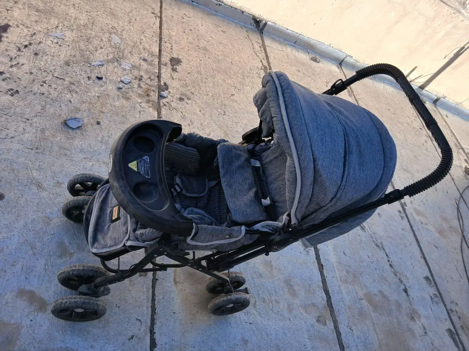 کالسکه|کالسکه و لوازم جانبی|رباط‌کریم, رباط‌کریم|دیوار