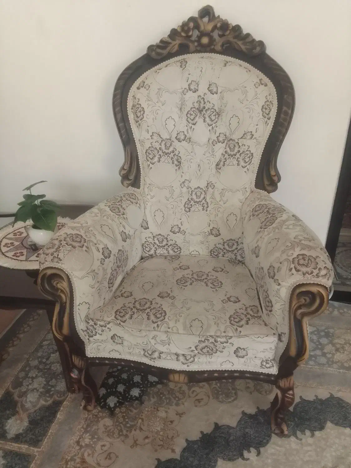 مبلمان ومیز عسلی|مبلمان خانگی و میز عسلی|قائن, |دیوار