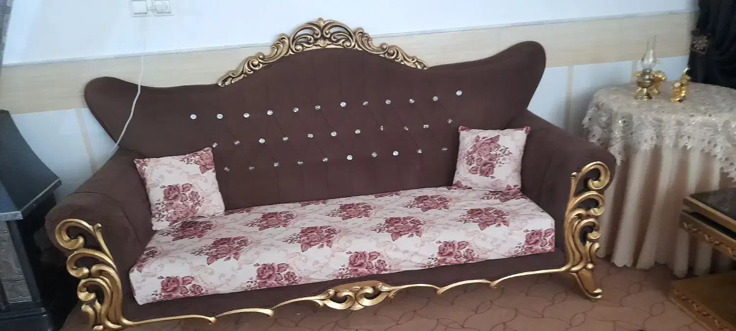 مبل راحتی ۷ نفره|مبلمان خانگی و میز عسلی|قم, شاه ابراهیم|دیوار