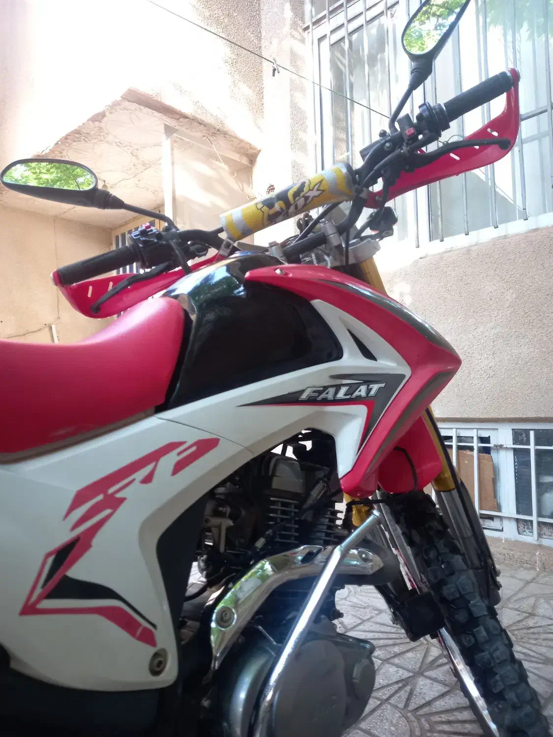 تریل فلات|موتورسیکلت|هرسین, |دیوار