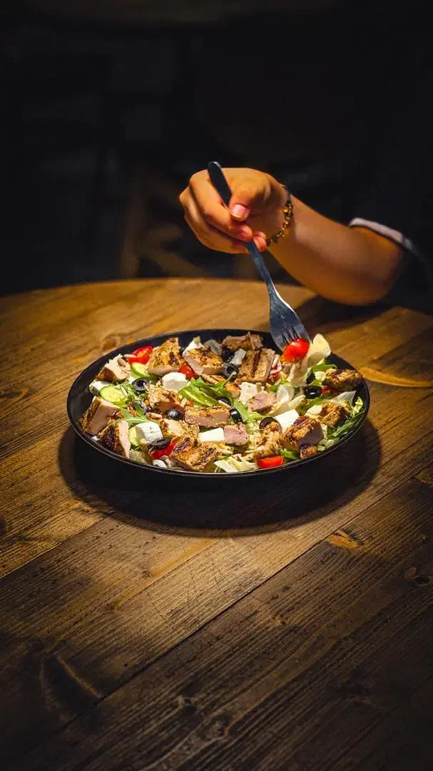 استخدام اشپز و کمک اشپز|استخدام خدمات فروشگاه و رستوران|بندرعباس, |دیوار